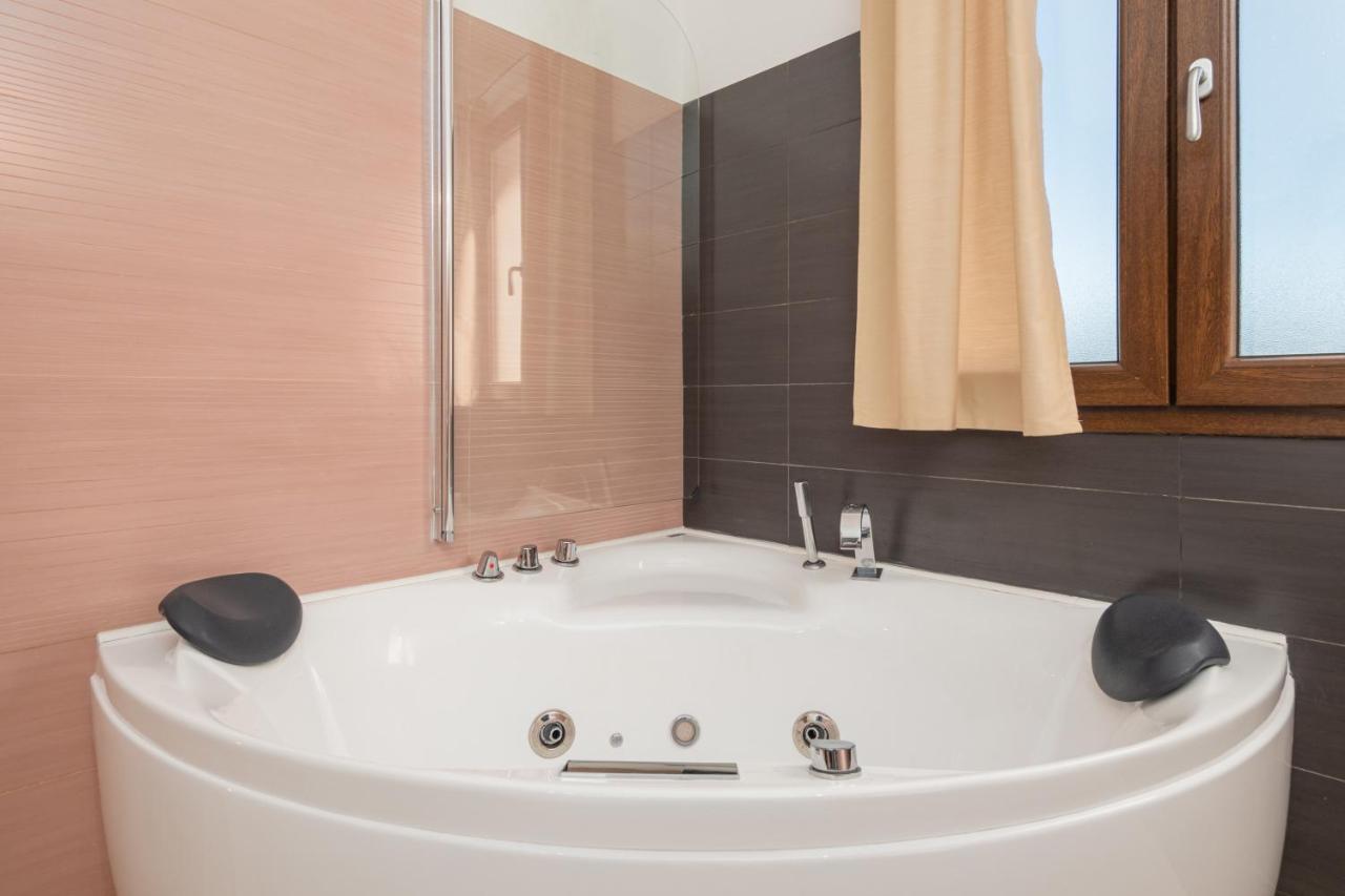 Seahouserent Cannigione Exteriör bild